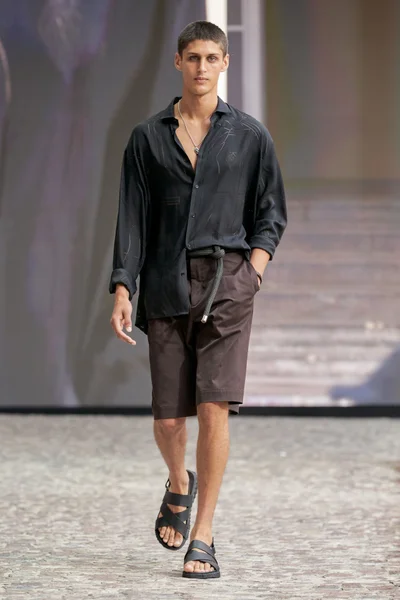 Look 39